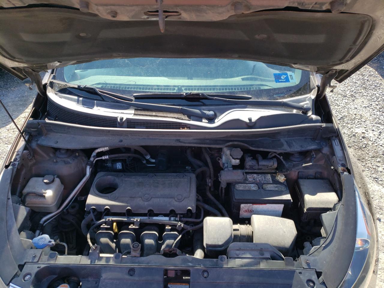 Photo 7 from auction – 2011 KIA SPORTAGE L with VIN KNDPBCA24B7115818