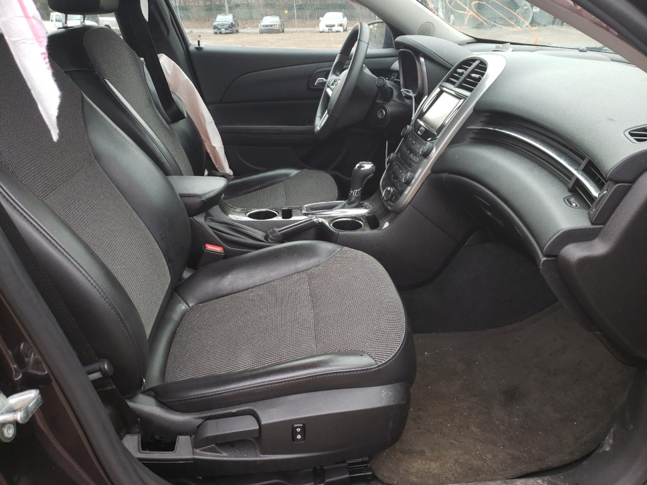 Photo 5 from auction – 2015 CHEVROLET MALIBU 1LT with VIN 1G11C5SL7FF208813