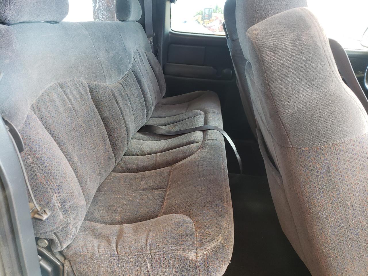 Photo 6 from auction – 1999 CHEVROLET SILVERADO with VIN 2GCEC19V3X1227408