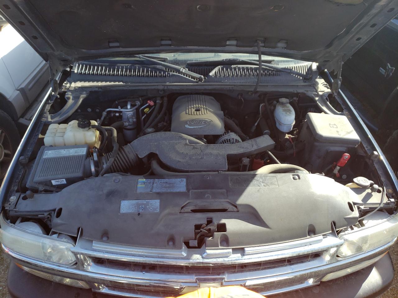 Photo 7 from auction – 2005 CHEVROLET SUBURBAN C with VIN 3GNEC16Z95G142012
