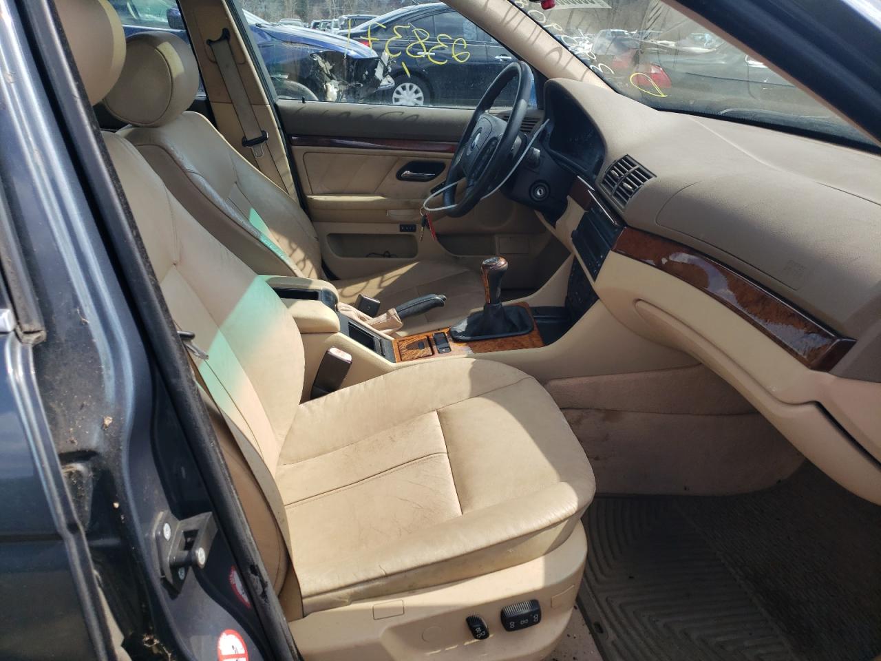 Zdjęcie 5 z aukcji – 2001 BMW 525 IT z VIN WBADS33421GD50198