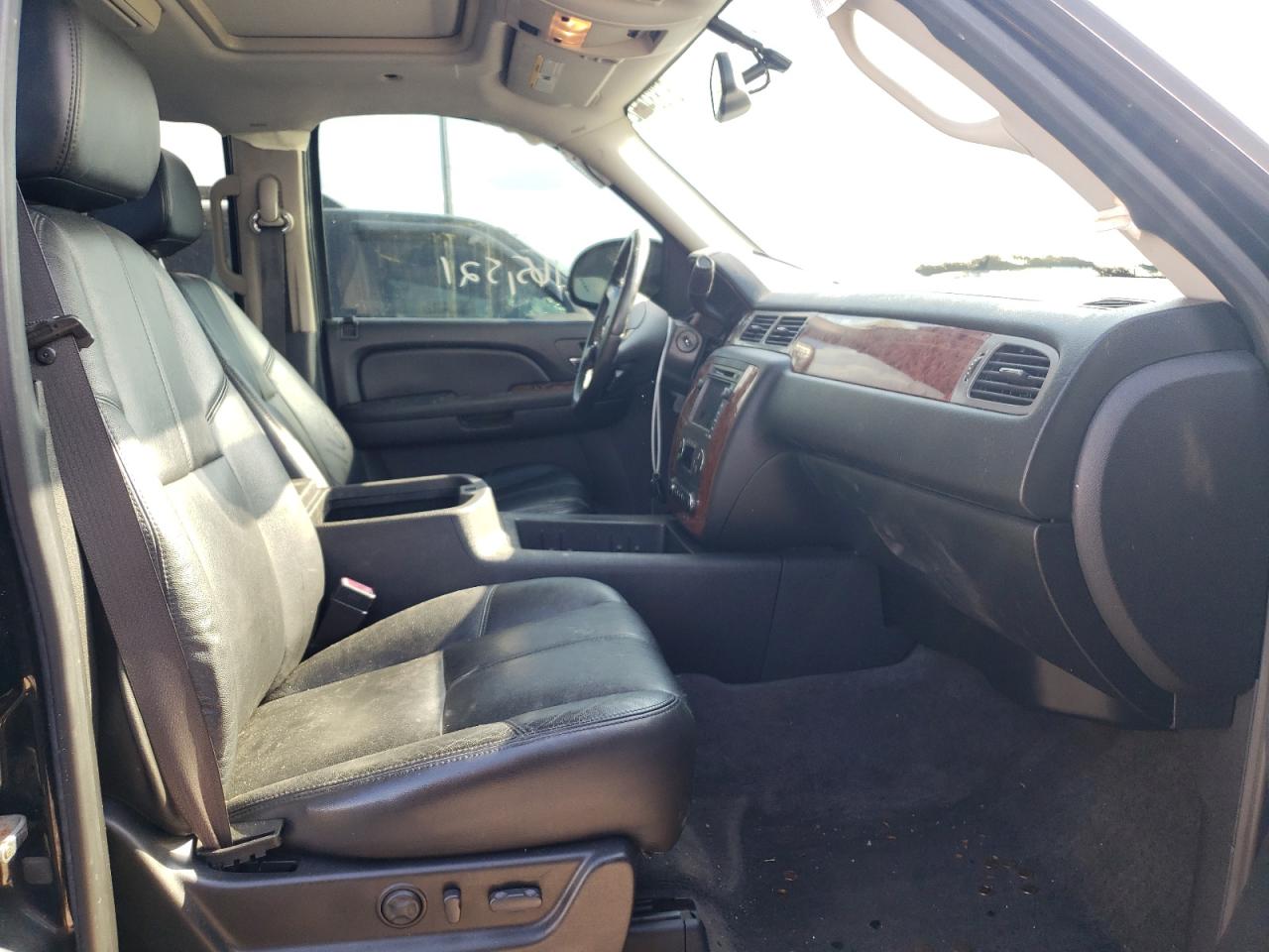 Photo 5 from auction – 2008 CHEVROLET AVALANCHE with VIN 3GNFK12378G253137
