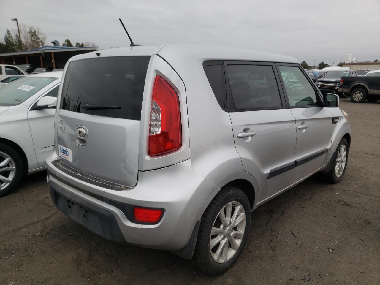Photo 4 from auction – 2013 KIA SOUL with VIN KNDJT2A51D7773560
