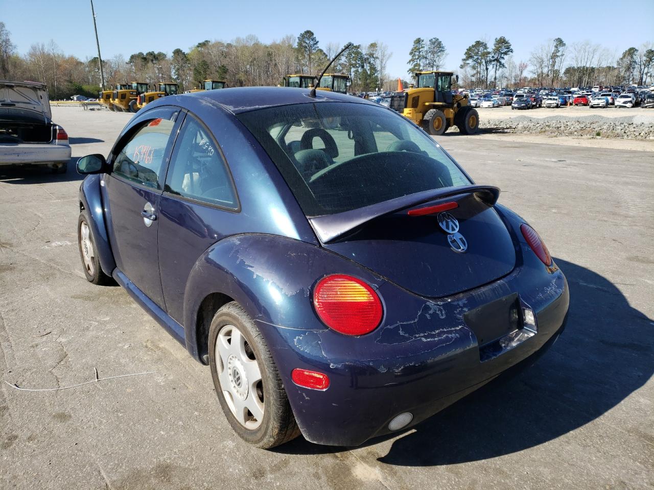 Photo 3 from auction – 2001 VOLKSWAGEN NEW BEETLE with VIN 3VWCT21C31M405578