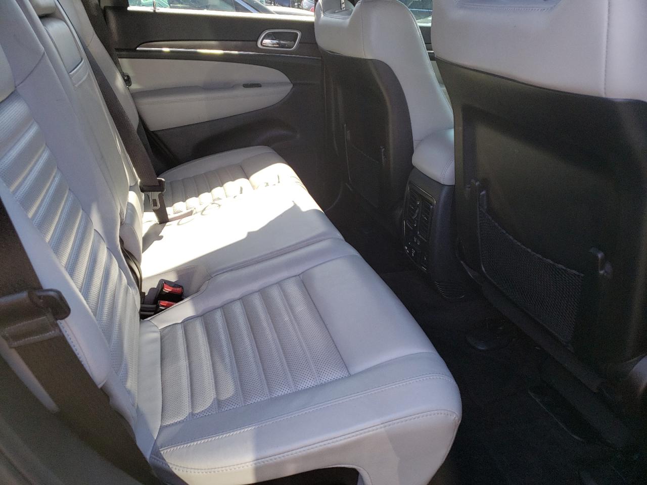 Photo 6 from auction – 2018 JEEP GRAND CHER with VIN 1C4RJFBG2JC332619