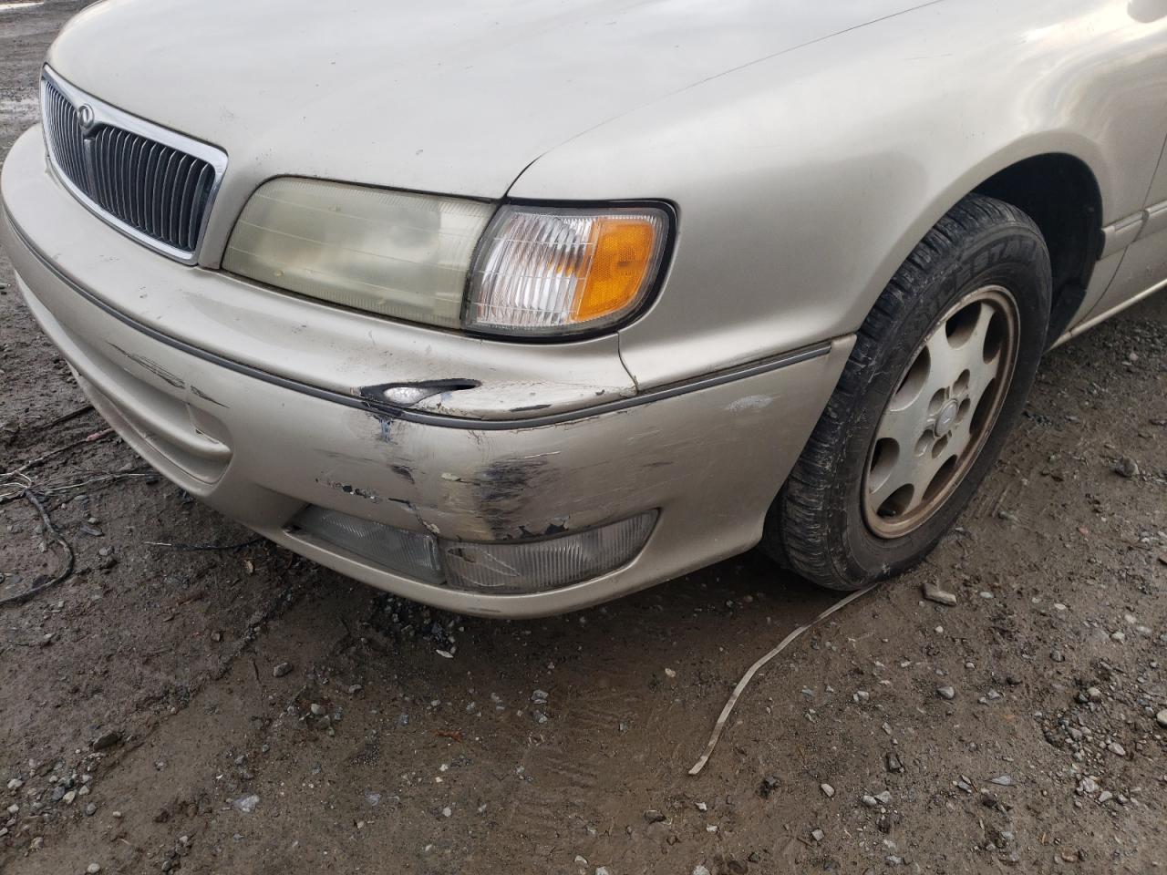Photo 9 from auction – 1999 INFINITI I30 with VIN JNKCA21A4XT756712