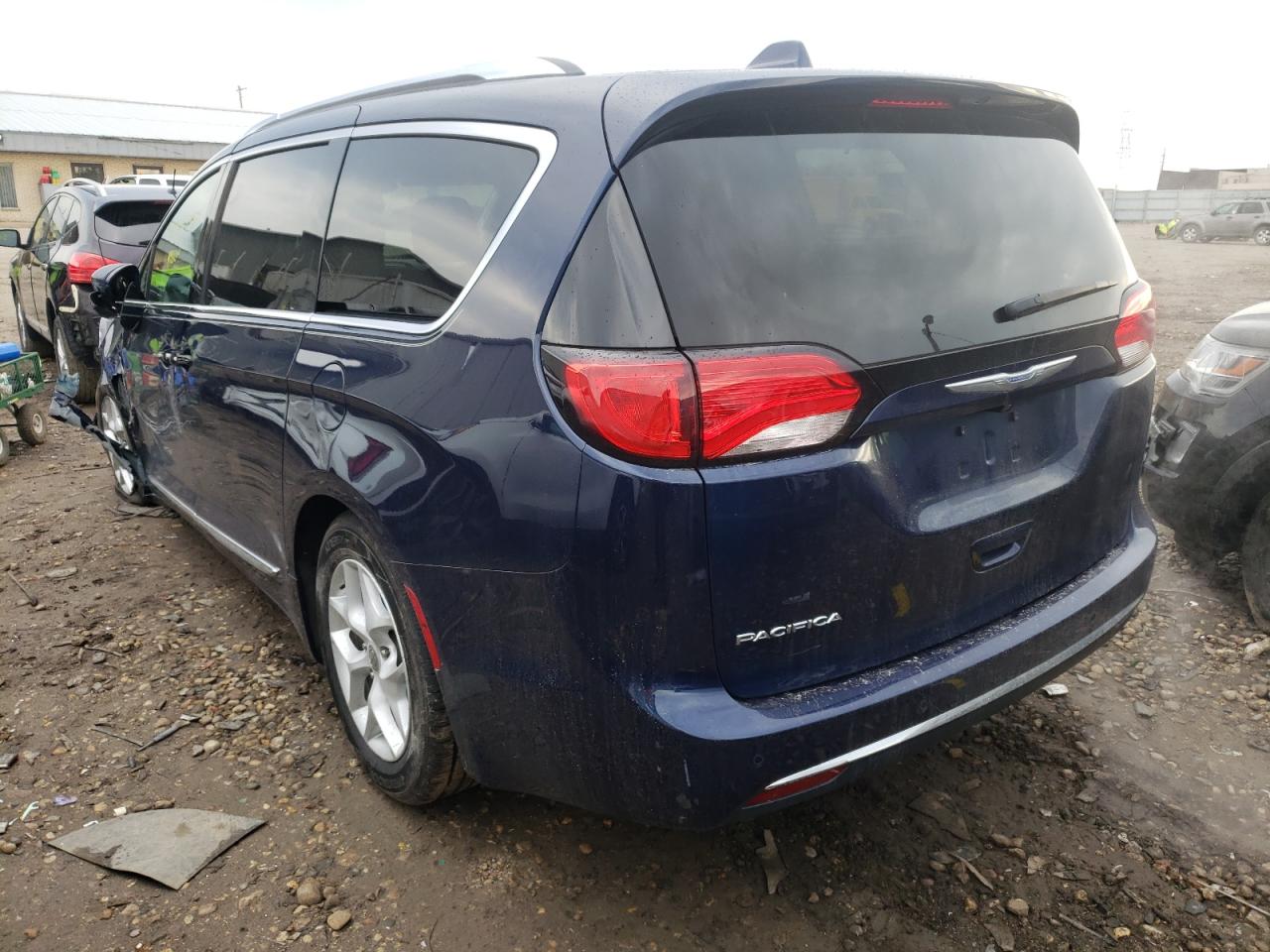 Zdjęcie 3 z aukcji – 2018 CHRYSLER PACIFICA T z VIN 2C4RC1EG4JR104301