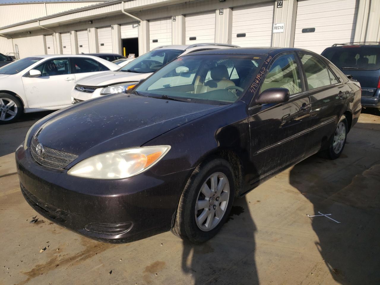 Photo 2 from auction – 2002 TOYOTA CAMRY LE with VIN 4T1BF30K32U501384