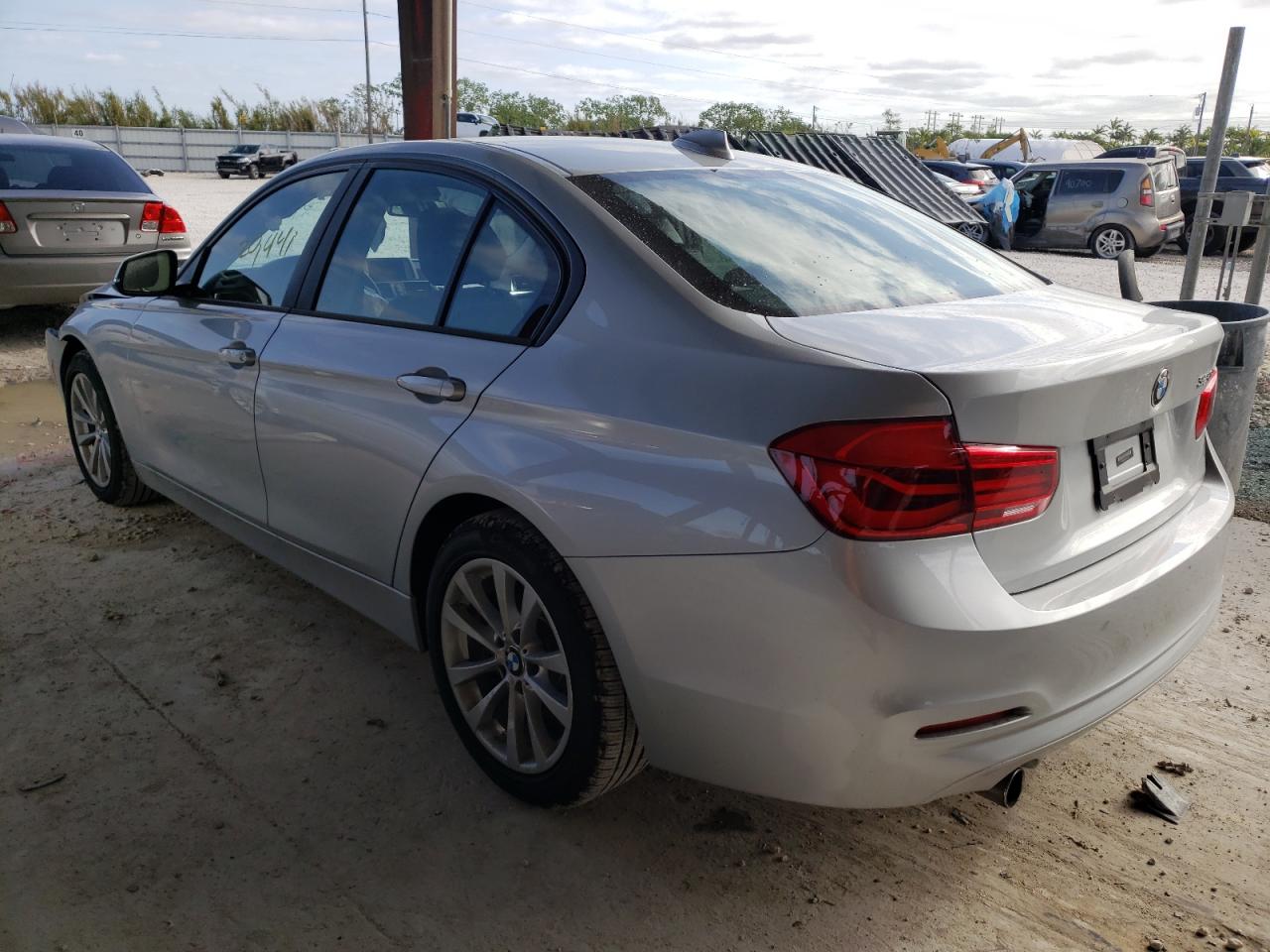 Photo 3 from auction – 2018 BMW 320 I with VIN WBA8A9C53JAH14387