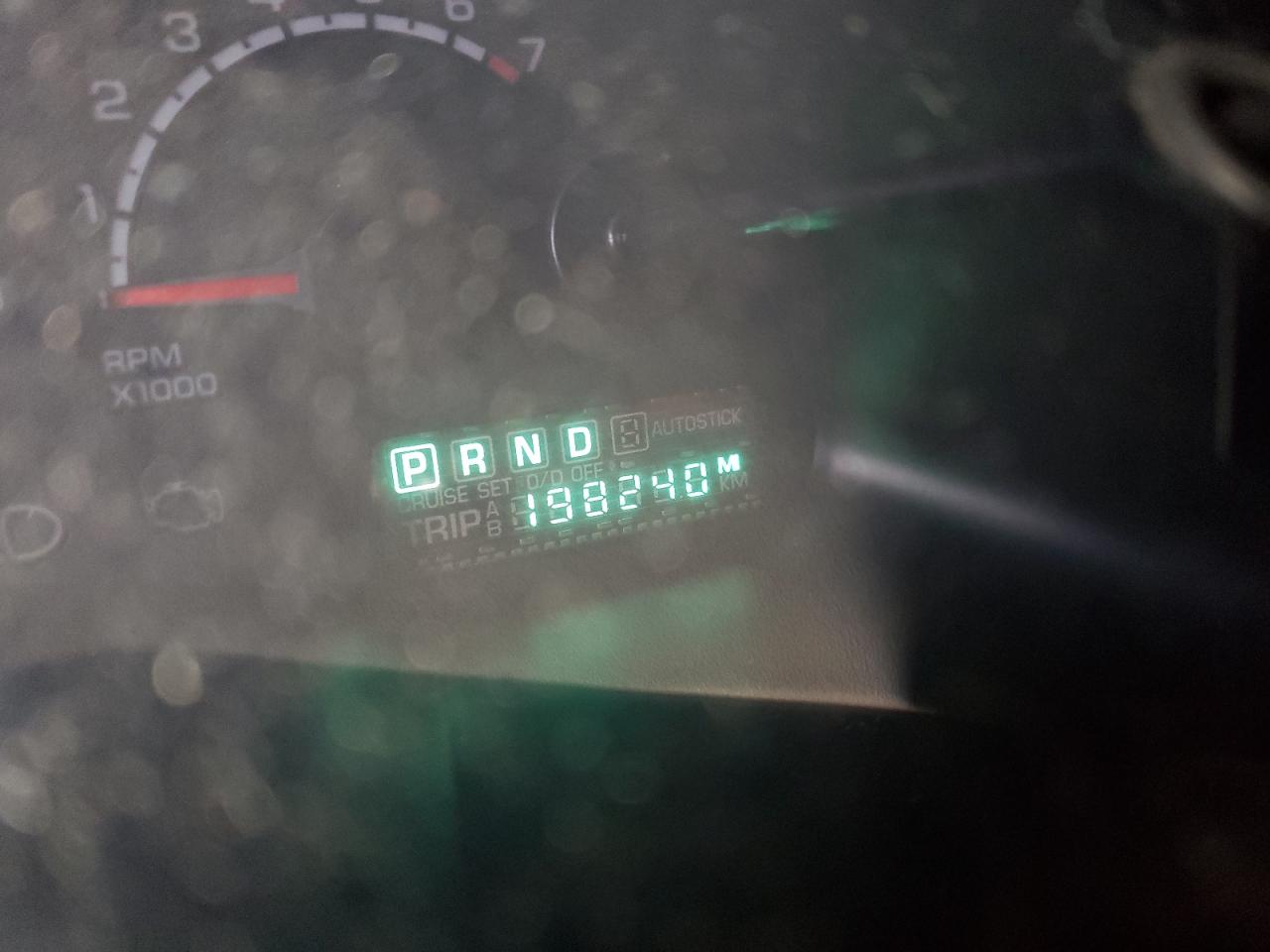 Photo 8 from auction – 2005 CHRYSLER PACIFICA T with VIN 2C4GM68415R584953
