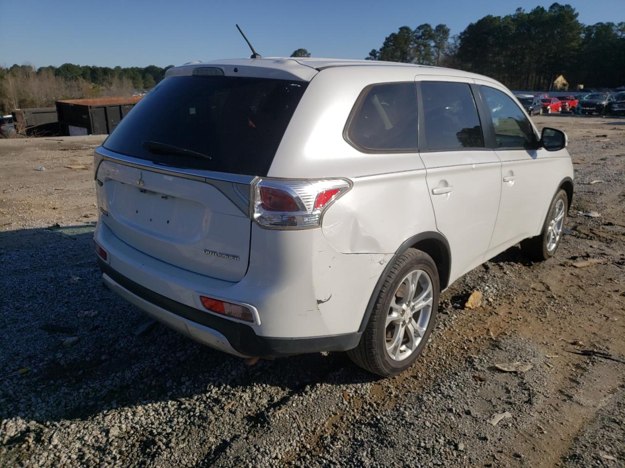 Photo 4 from auction – 2015 MITSUBISHI OUTLANDER with VIN JA4AD3A38FZ008655