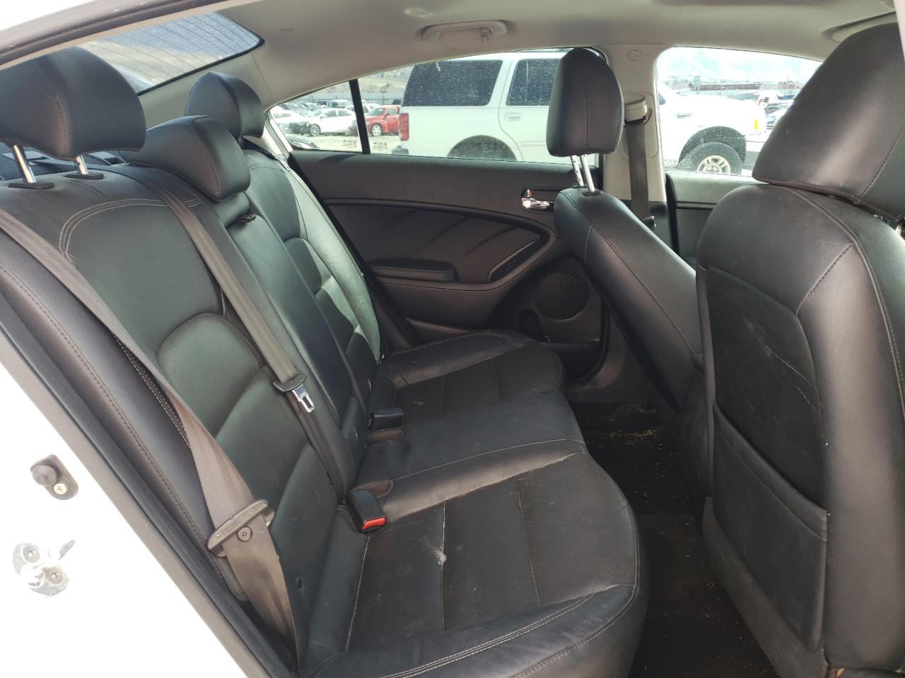 Photo 6 from auction – 2016 KIA FORTE EX with VIN KNAFZ4A88G5615904