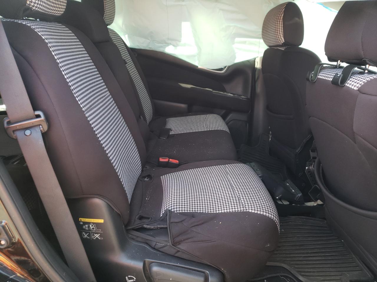 Photo 6 from auction – 2017 NISSAN PATHFINDER with VIN 5N1DR2MN9HC607271