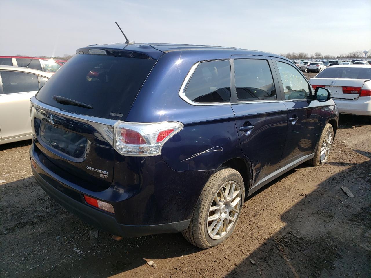 Photo 4 from auction – 2014 MITSUBISHI OUTLANDER with VIN JA4JZ4AX0EZ005628