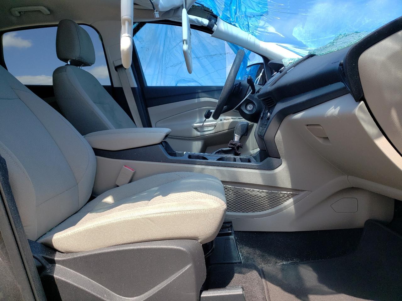 Photo 5 from auction – 2017 FORD ESCAPE SE with VIN 1FMCU0GD7HUE12846
