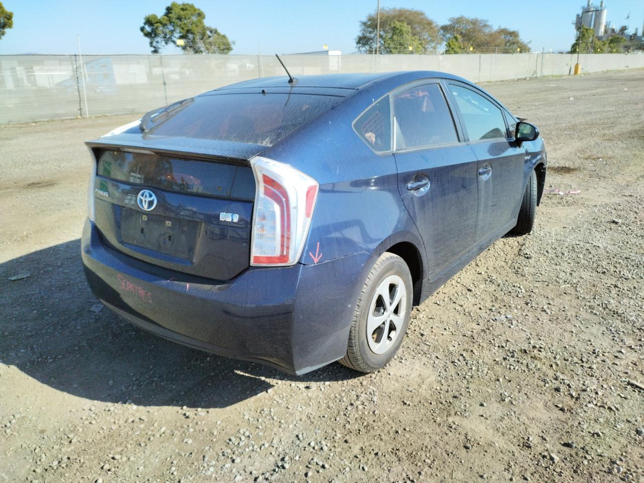 Photo 4 from auction – 2015 TOYOTA PRIUS with VIN JTDKN3DU7F1932546
