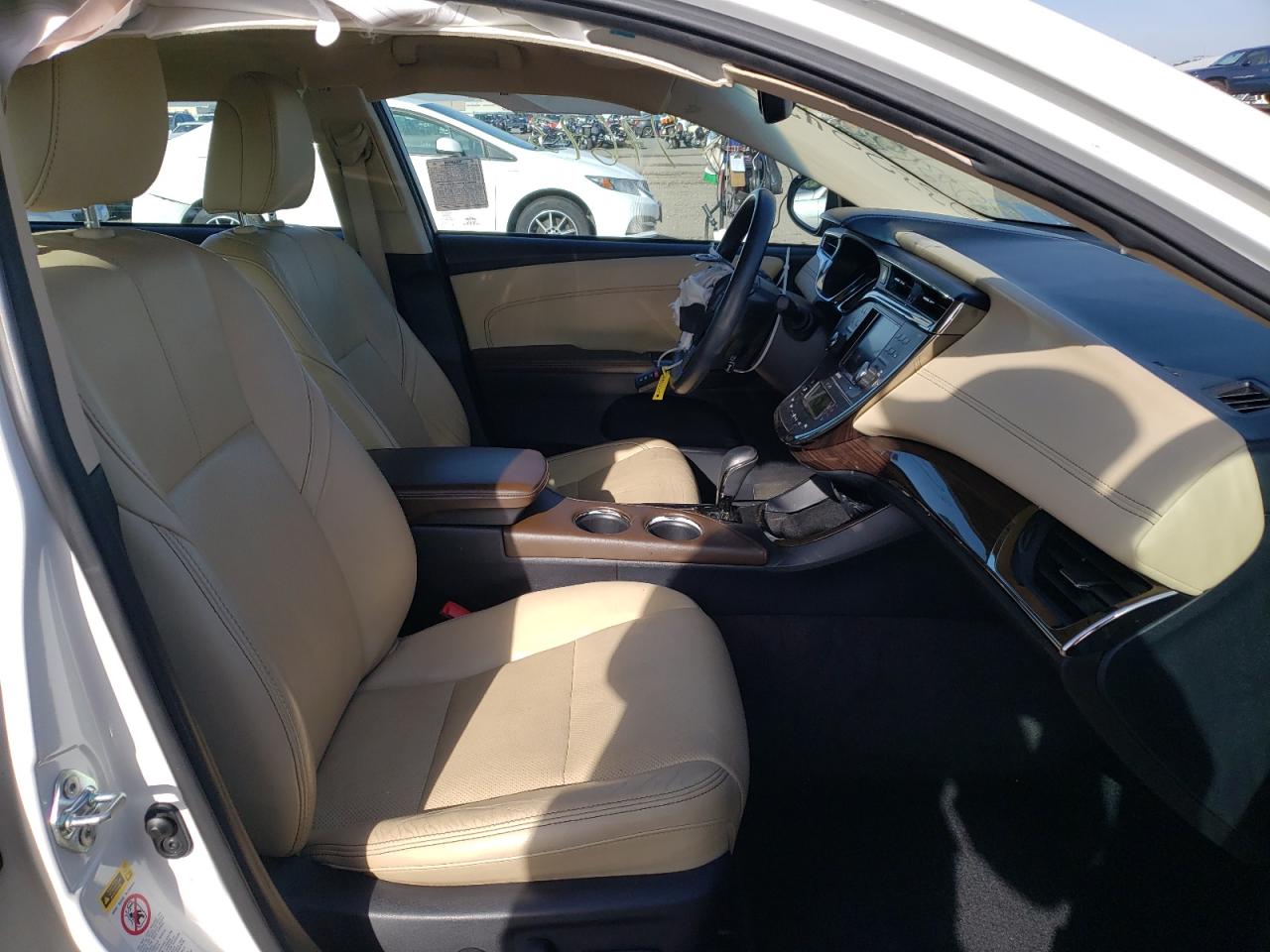 Photo 5 from auction – 2014 TOYOTA AVALON HYB with VIN 4T1BD1EB5EU025775
