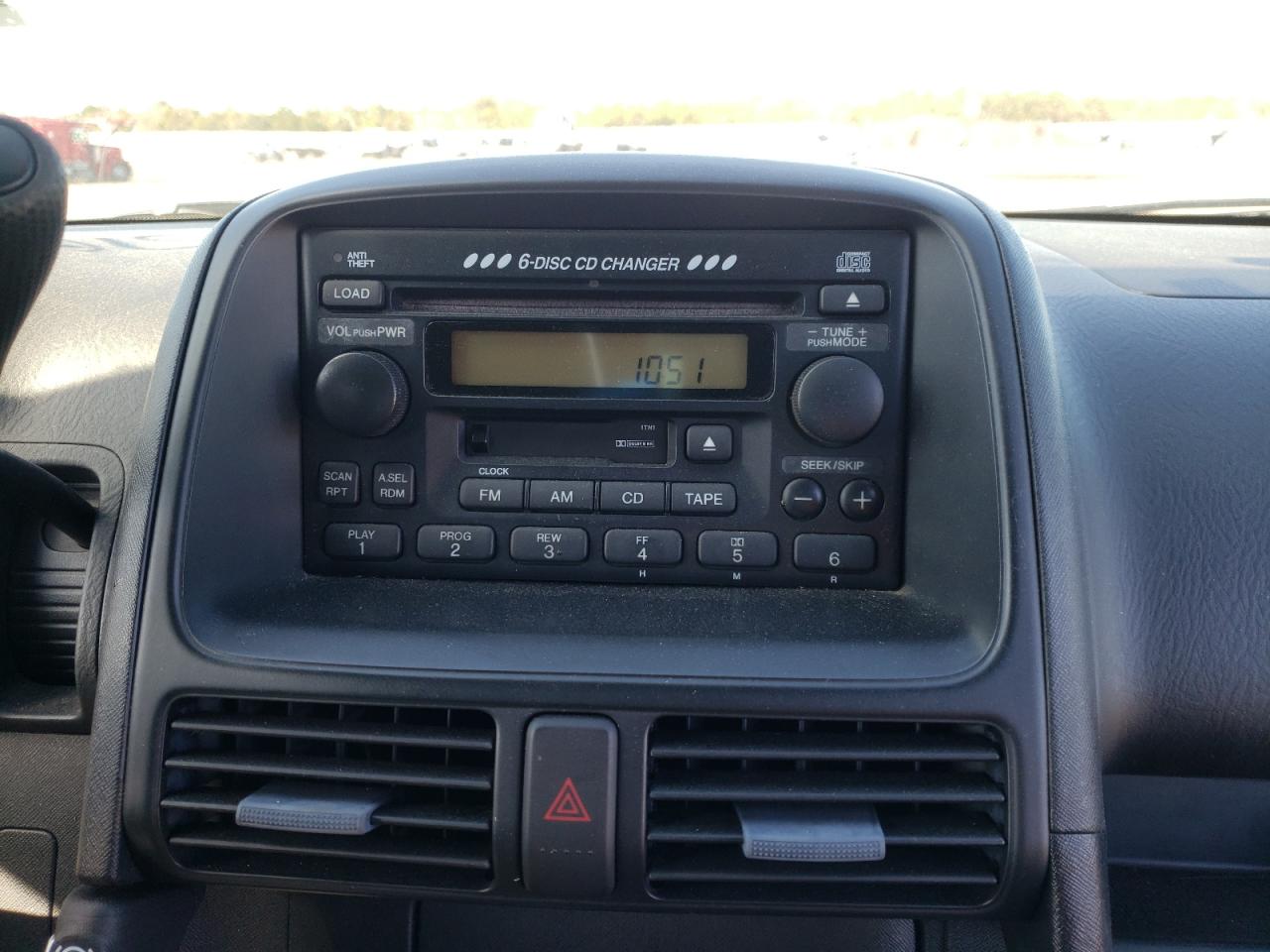 Photo 9 from auction – 2004 HONDA CR-V EX with VIN SHSRD78854U257069