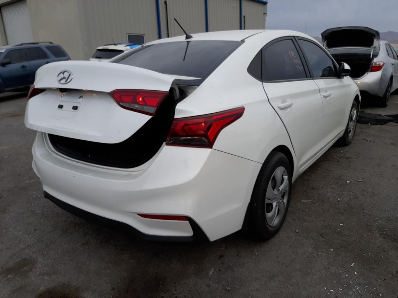 Photo 4 from auction – 2018 HYUNDAI ACCENT SE with VIN 3KPC24A35JE037061