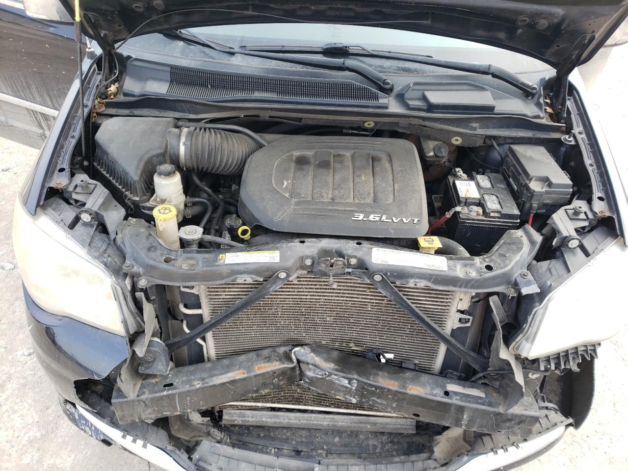 Photo 7 from auction – 2011 CHRYSLER TOWN & COU with VIN 2A4RR8DG0BR666703