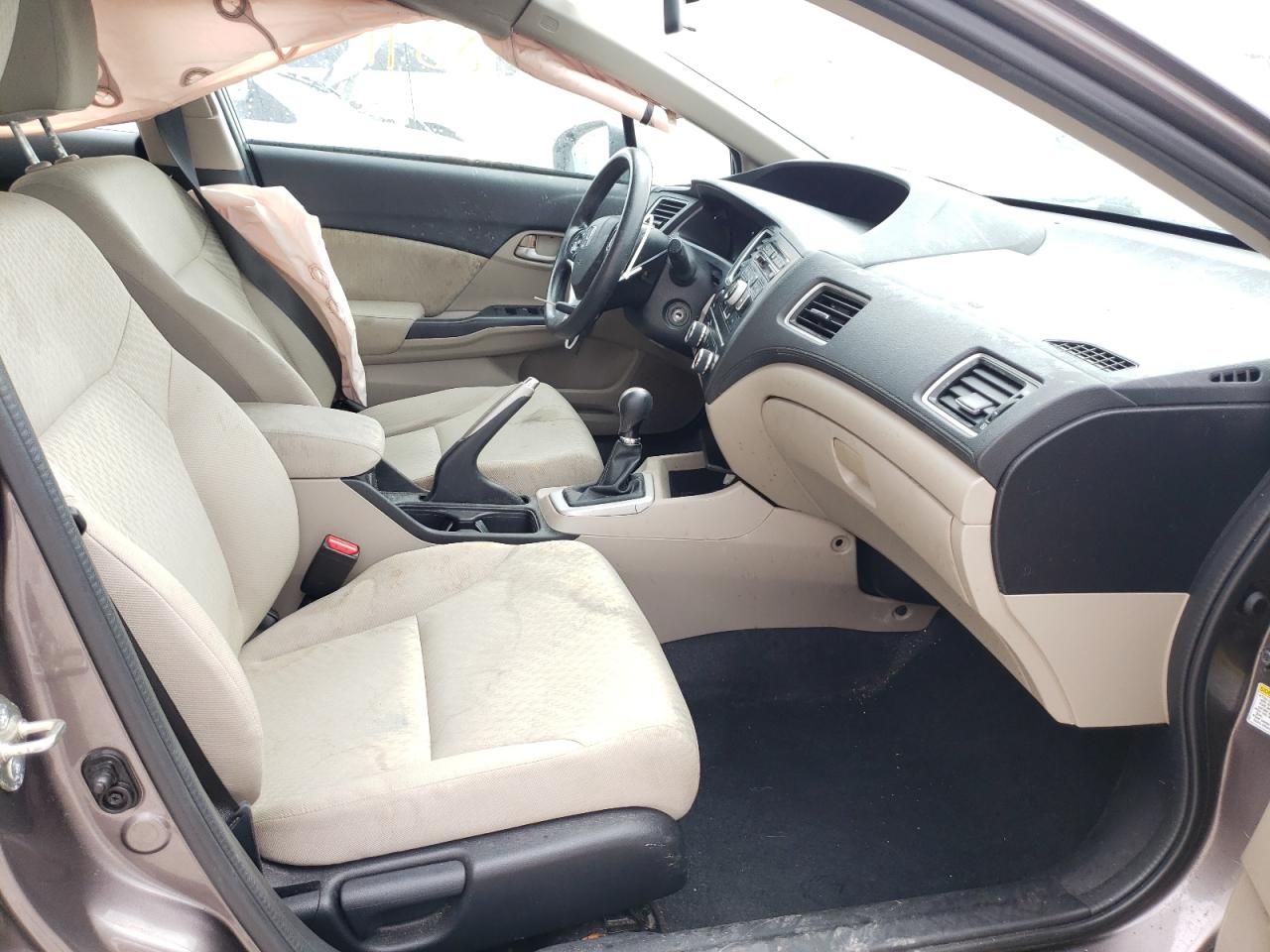 Photo 5 from auction – 2015 HONDA CIVIC LX with VIN 19XFB2E52FE021940