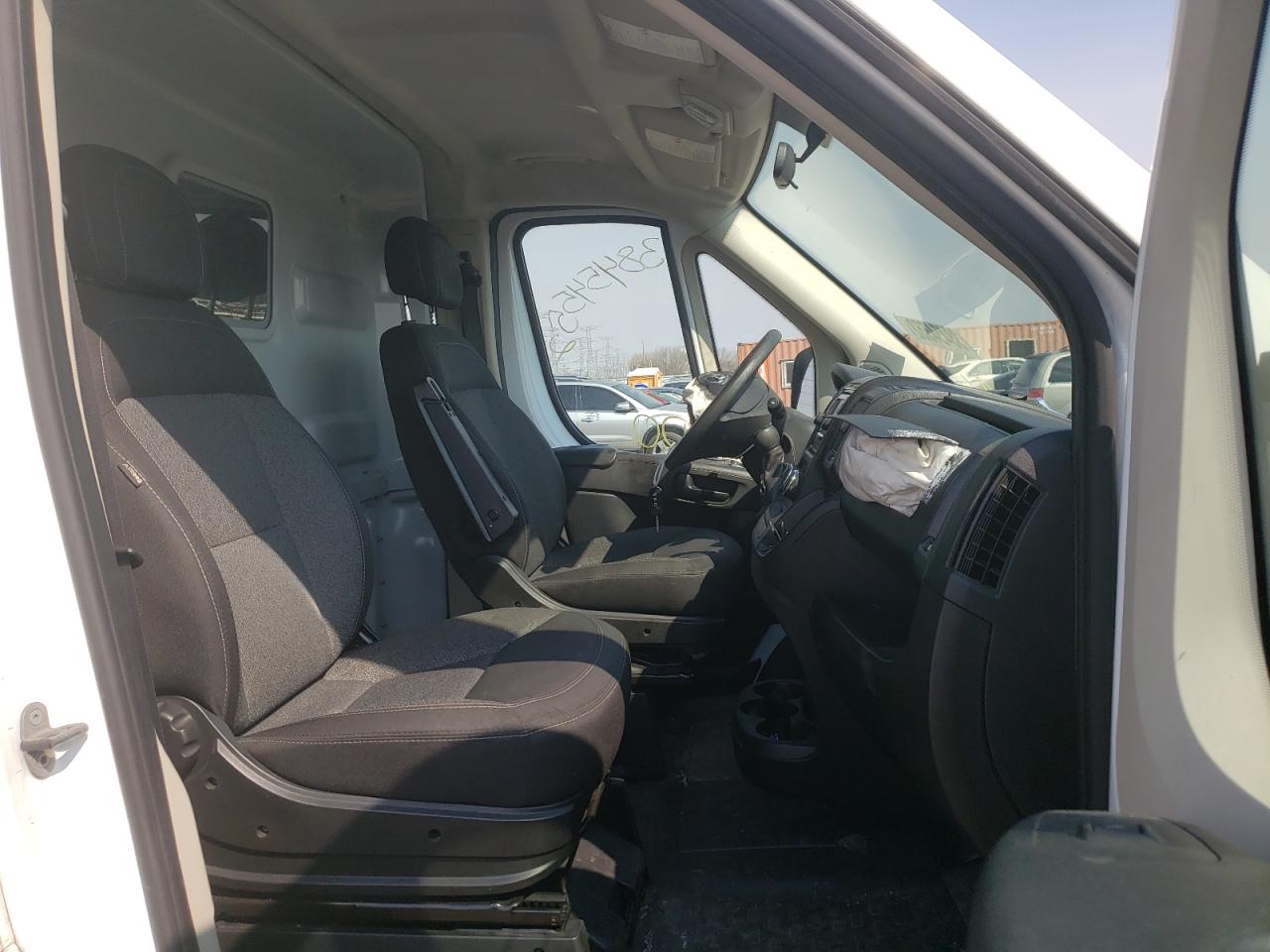 Photo 5 from auction – 2016 RAM PROMASTER with VIN 3C6TRVDG8GE132682