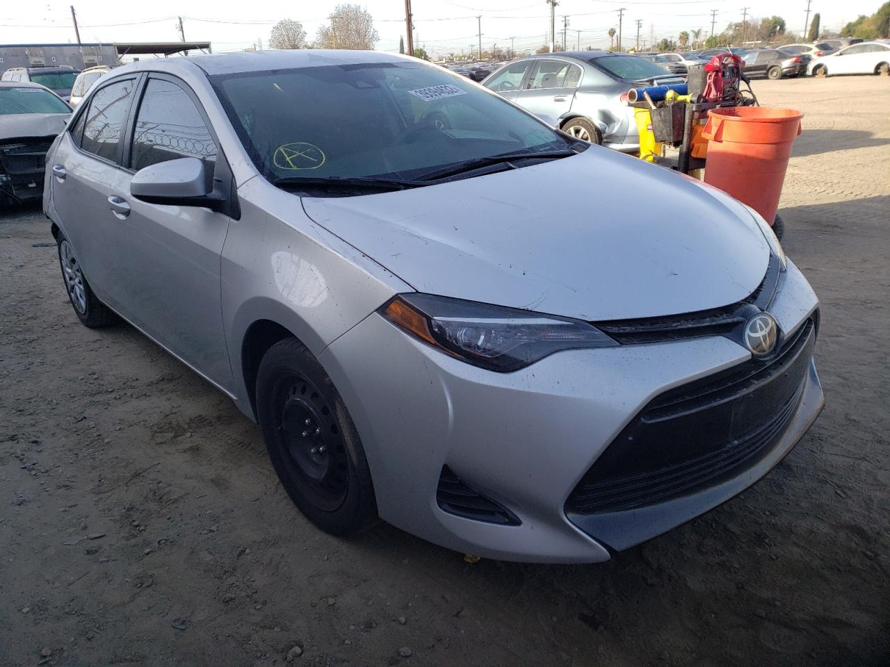 TOYOTA COROLLA L 2018 with VIN 5YFBURHE7JP745076 - Photo from auction