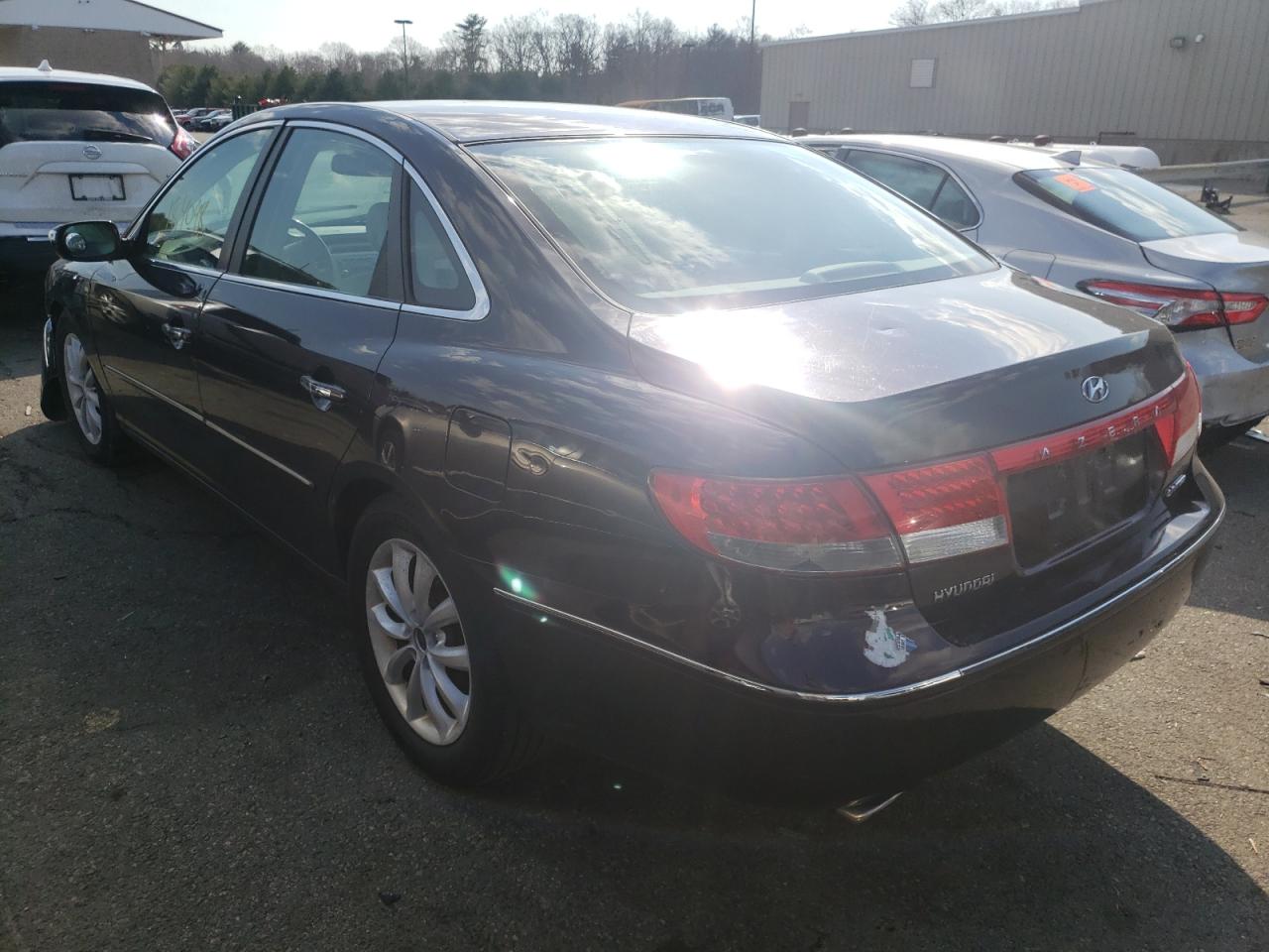 Photo 3 from auction – 2007 HYUNDAI AZERA SE with VIN KMHFC46F47A167305