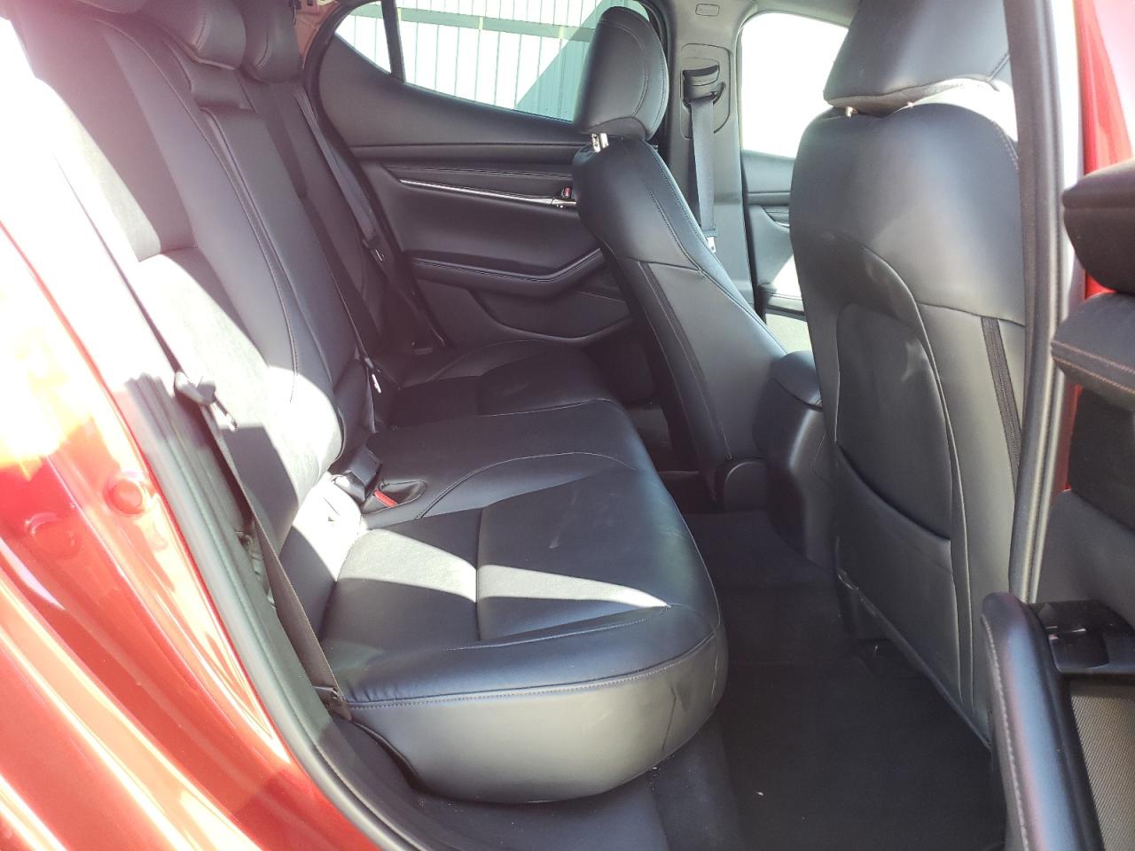 Photo 6 from auction – 2019 MAZDA 3 PREFERRE with VIN JM1BPAMM2K1132987