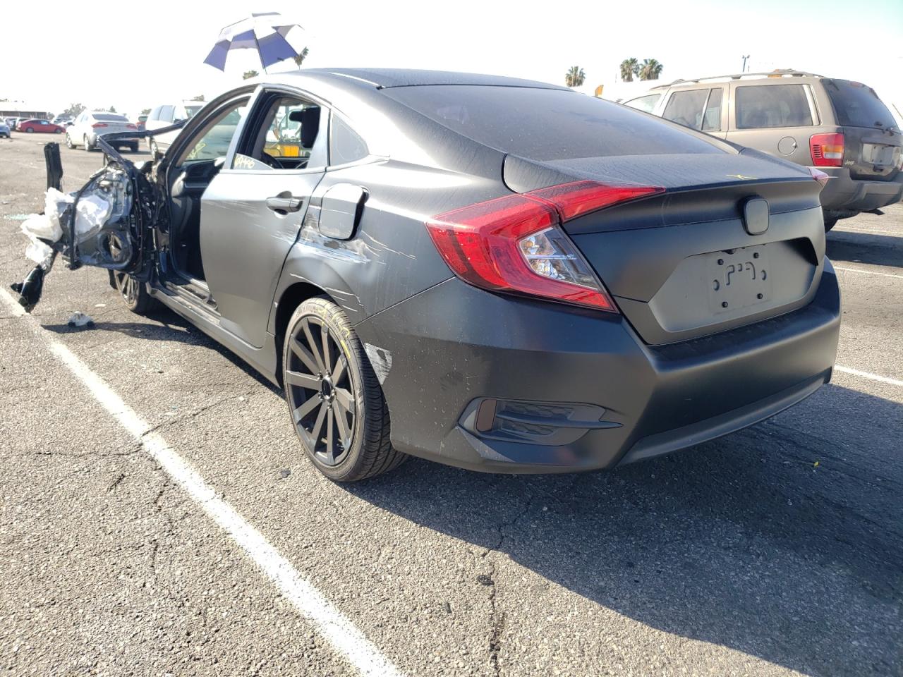 Photo 3 from auction – 2016 HONDA CIVIC LX with VIN 2HGFC2F51GH569138