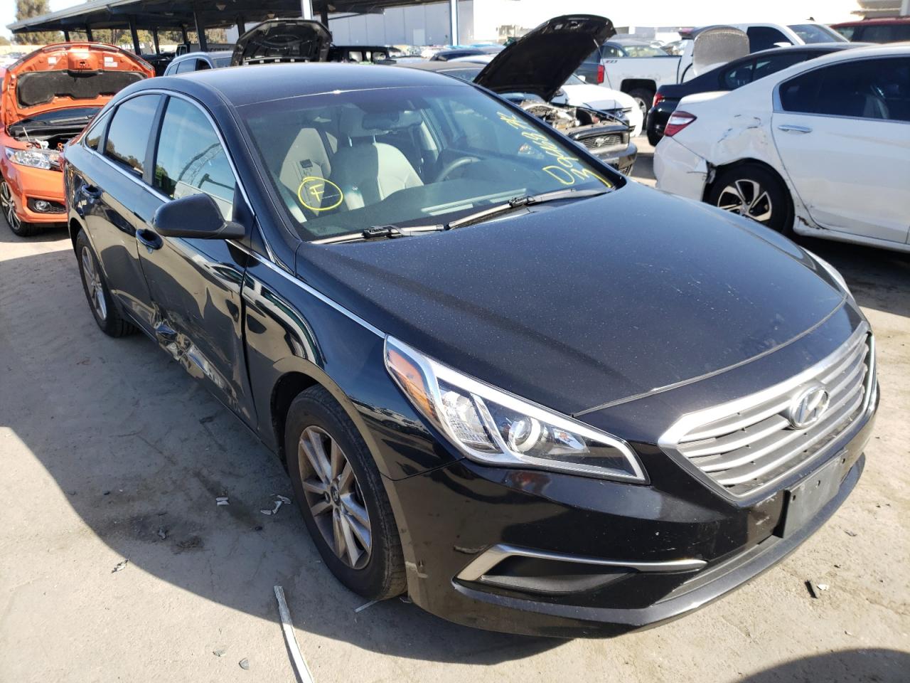 HYUNDAI SONATA SE 2016 with VIN 5NPE24AF4GH353414 - Photo from auction
