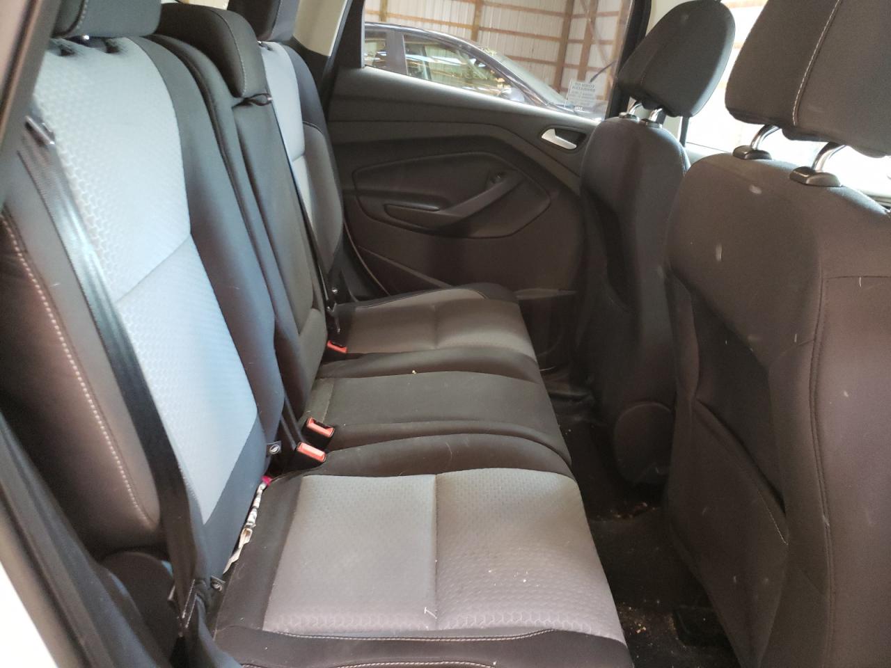 Photo 6 from auction – 2017 FORD ESCAPE SE with VIN 1FMCU9G91HUB71060