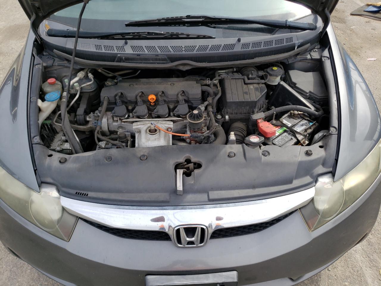 Photo 7 from auction – 2011 HONDA CIVIC LX with VIN 19XFA1F5XBE024526