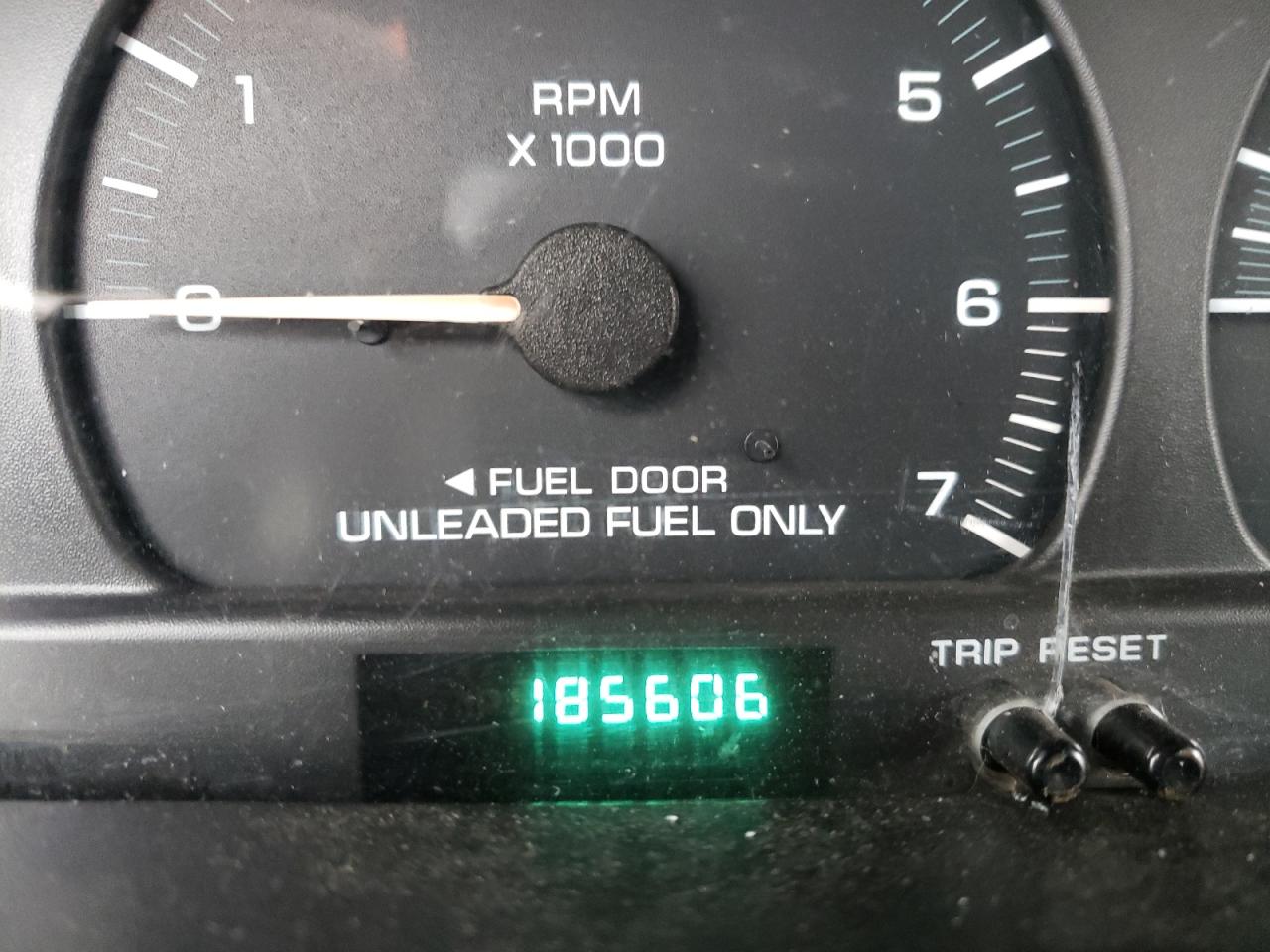 Photo 8 from auction – 1998 DODGE GRAND CARA with VIN 1B4GP44G4WB714166