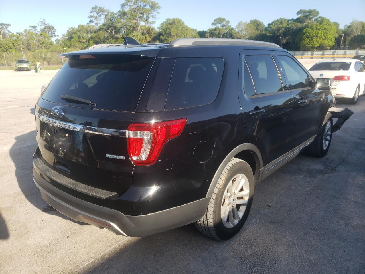 صورة رقم 4 من المزاد - 2016 FORD EXPLORER X مع VIN 1FM5K7DH5GGC32549