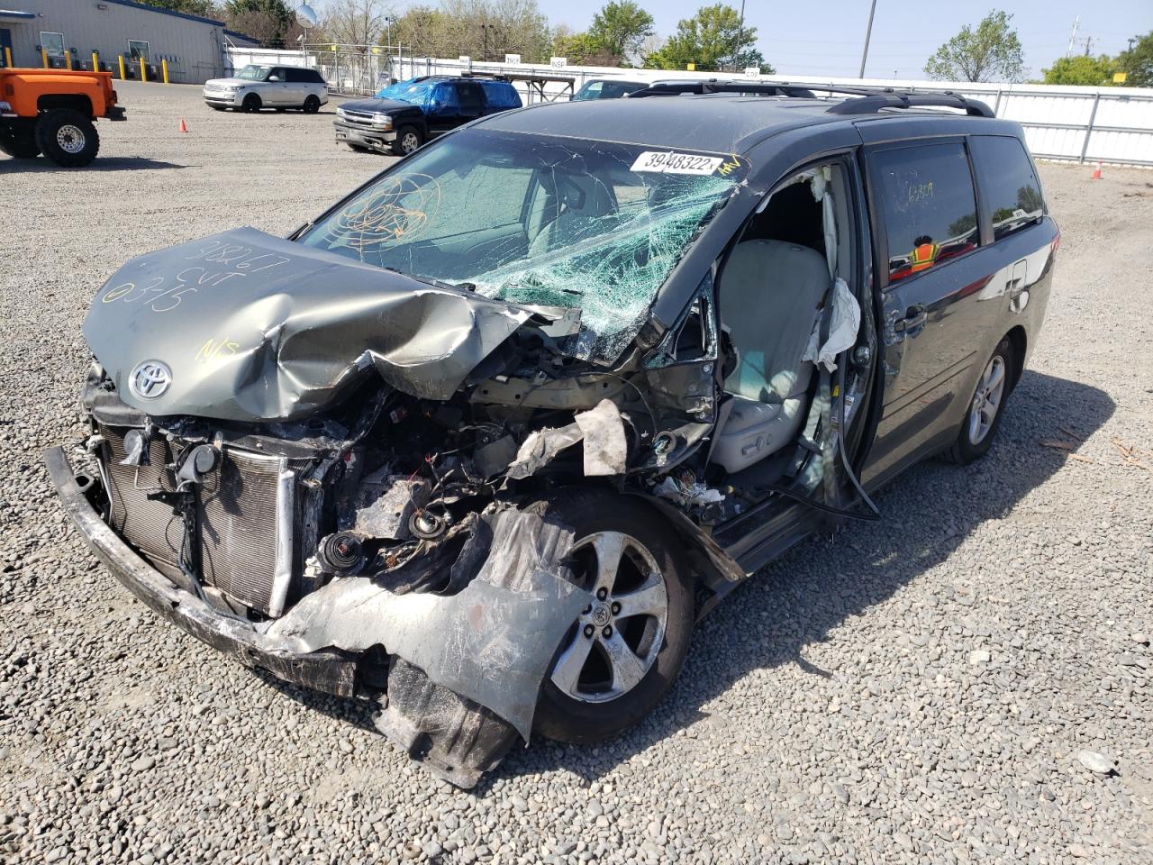 Photo 9 from auction – 2013 TOYOTA SIENNA LE with VIN 5TDKK3DC1DS318267