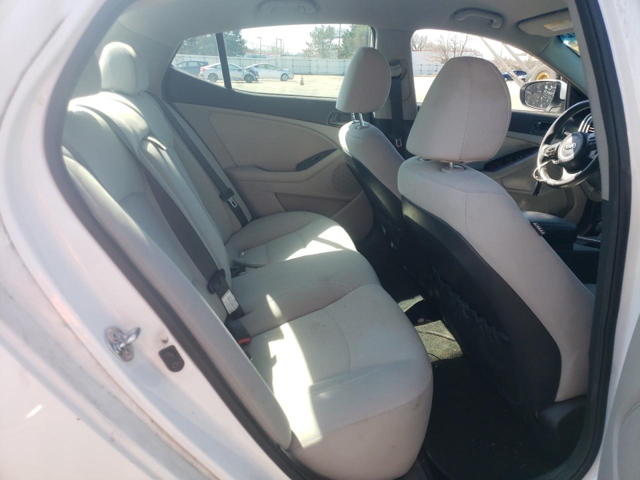 Photo 6 from auction – 2014 KIA OPTIMA LX with VIN 5XXGM4A74EG264124