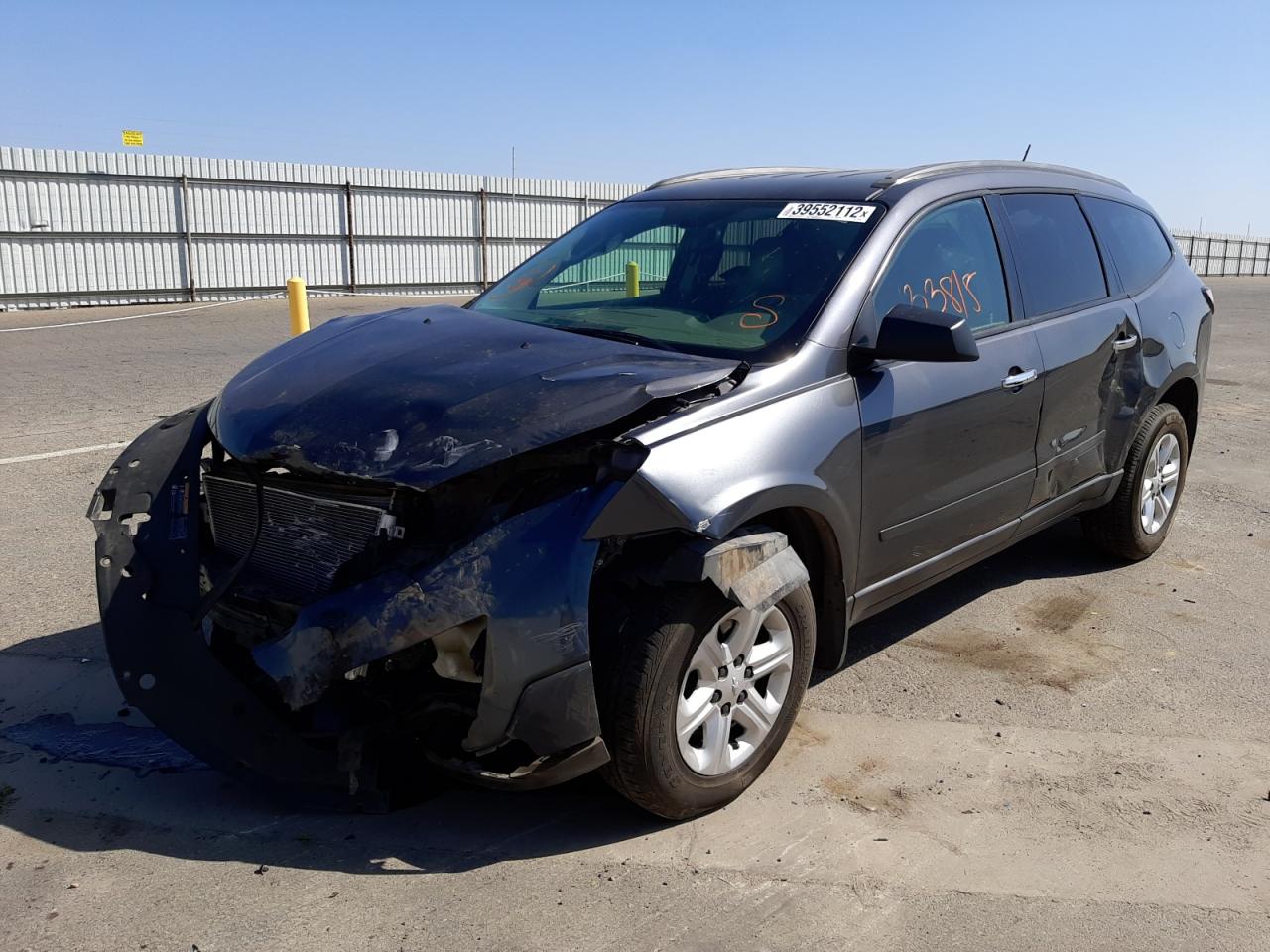 Photo 2 from auction – 2014 CHEVROLET TRAVERSE L with VIN 1GNKRFKD2EJ119159