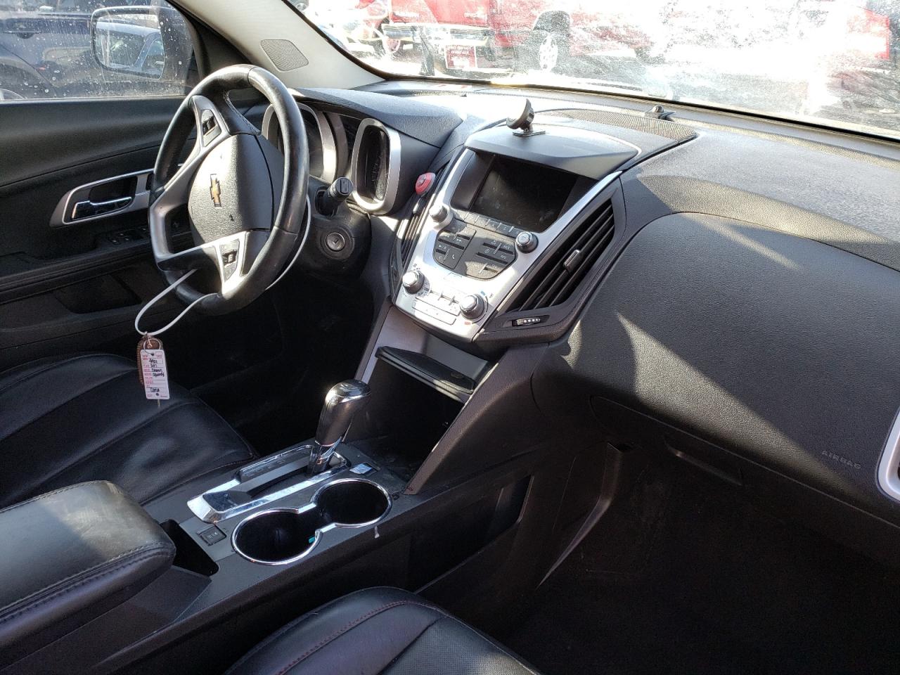 Photo 9 from auction – 2017 CHEVROLET EQUINOX LT with VIN 2GNFLFEK2H6220930