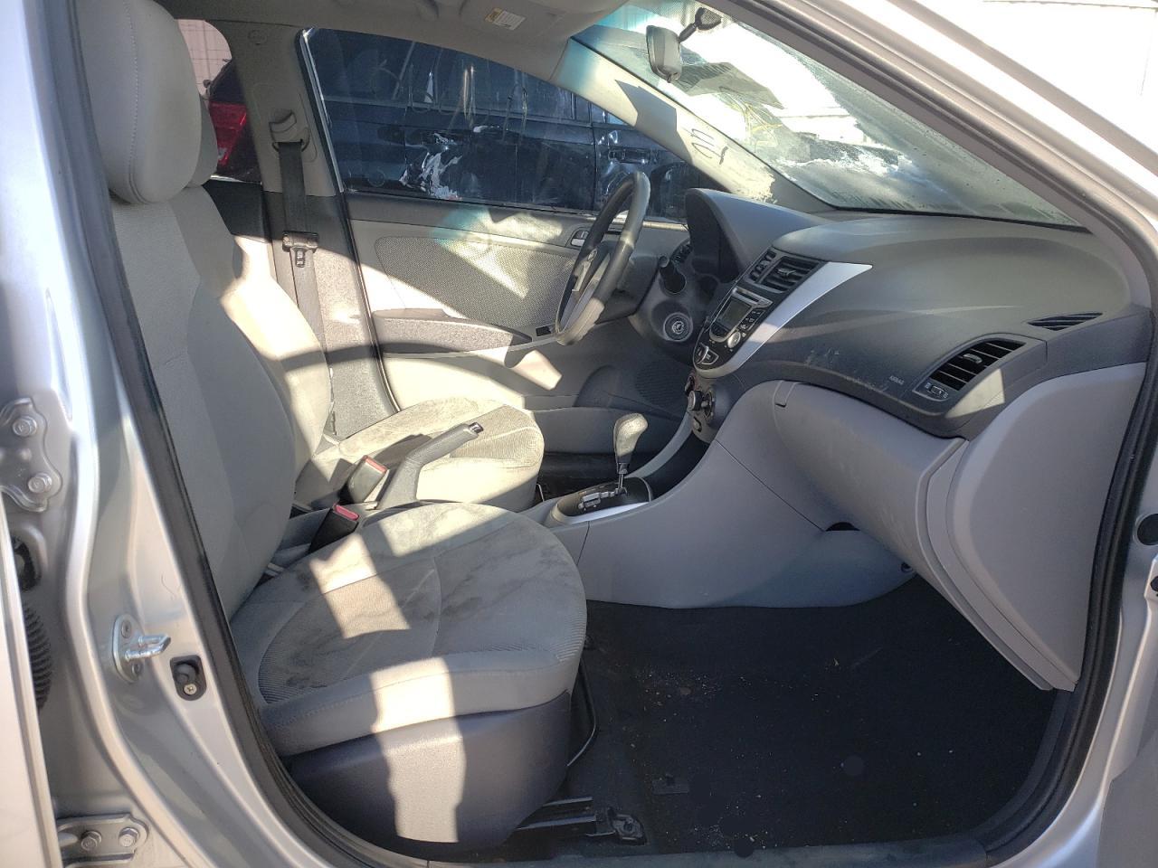 Photo 5 from auction – 2012 HYUNDAI ACCENT GLS with VIN KMHCT4AE6CU209421