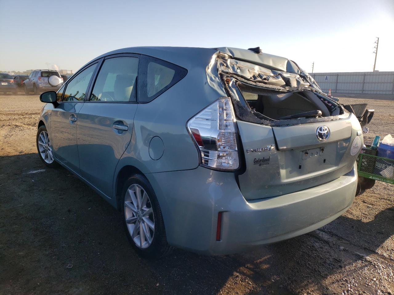 Photo 3 from auction – 2013 TOYOTA PRIUS V with VIN JTDZN3EU6D3234573