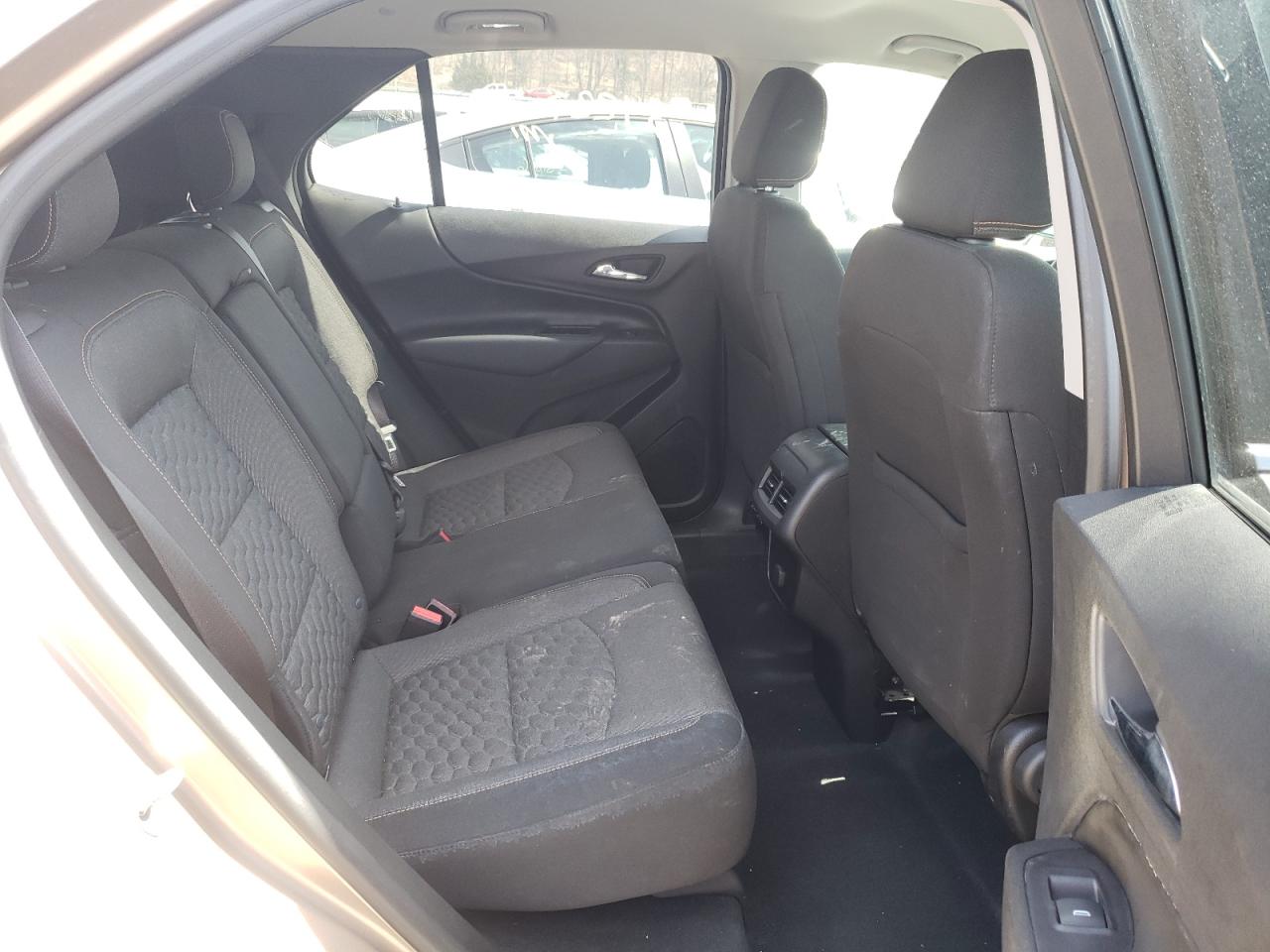 Photo 6 from auction – 2018 CHEVROLET EQUINOX LT with VIN 2GNAXJEV1J6343054