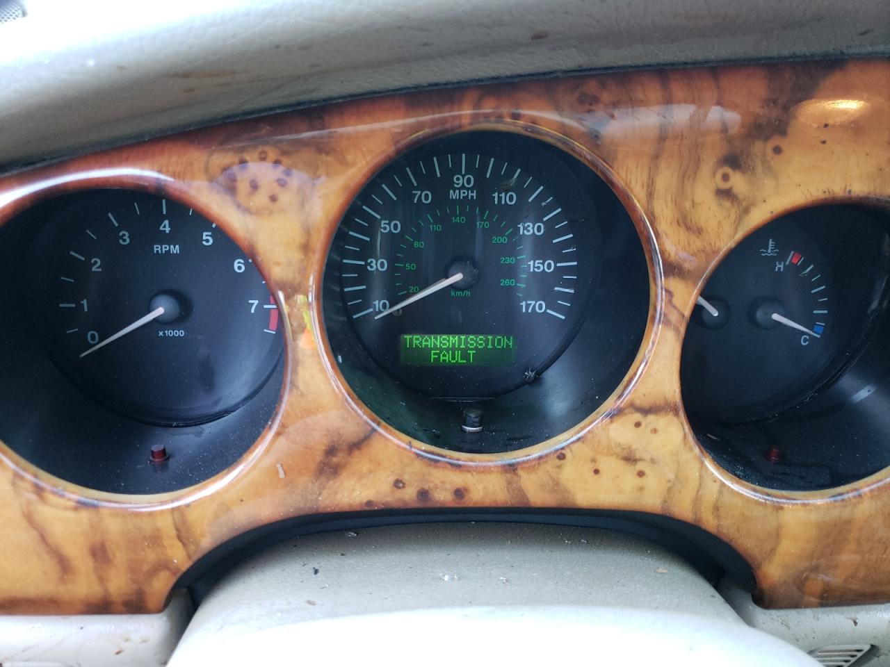Photo 8 from auction – 1998 JAGUAR XK8 with VIN SAJGX2245WC028360