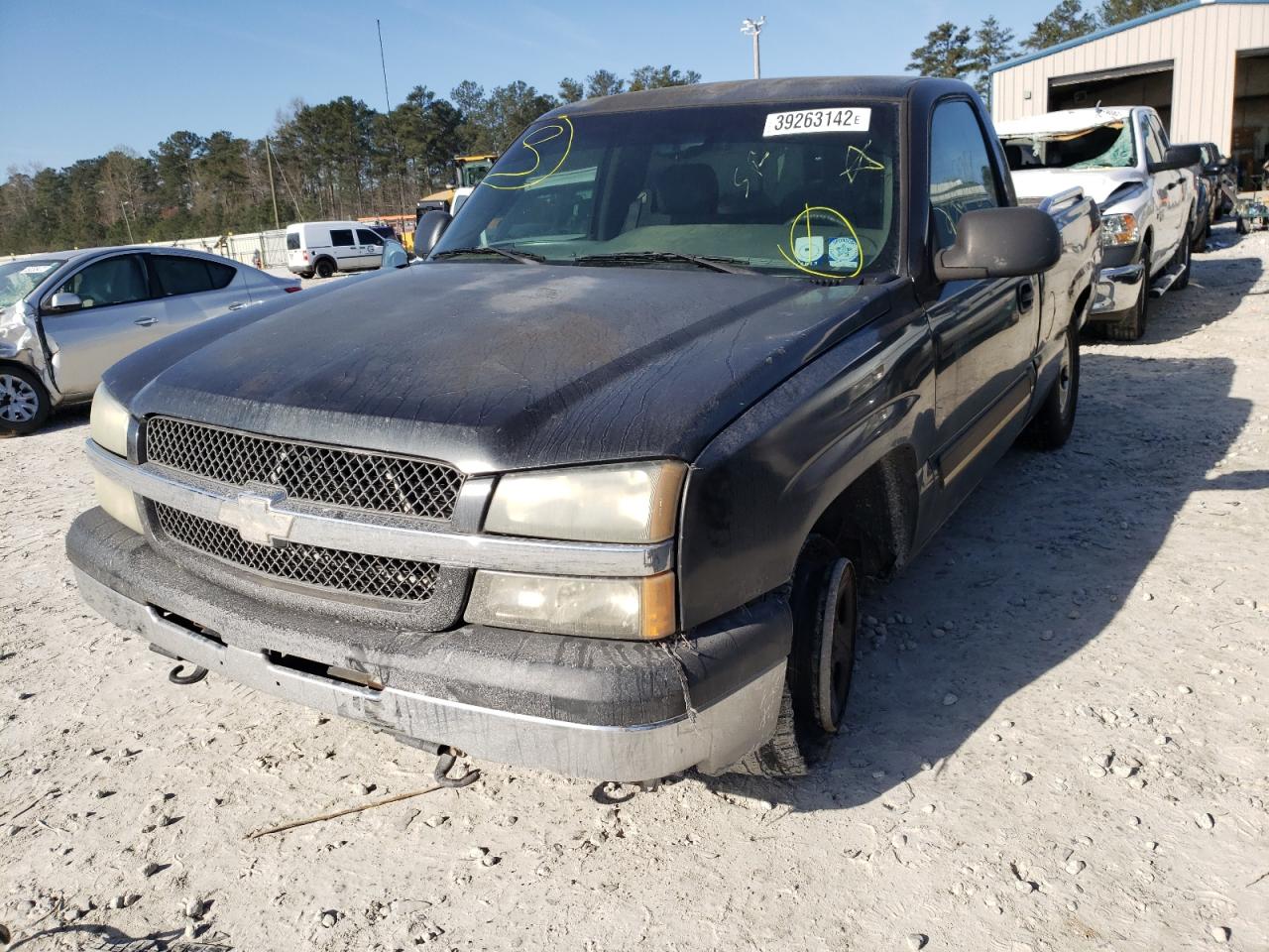 Photo 2 from auction – 2003 CHEVROLET SILVERADO with VIN 1GCEC14VX3Z113320