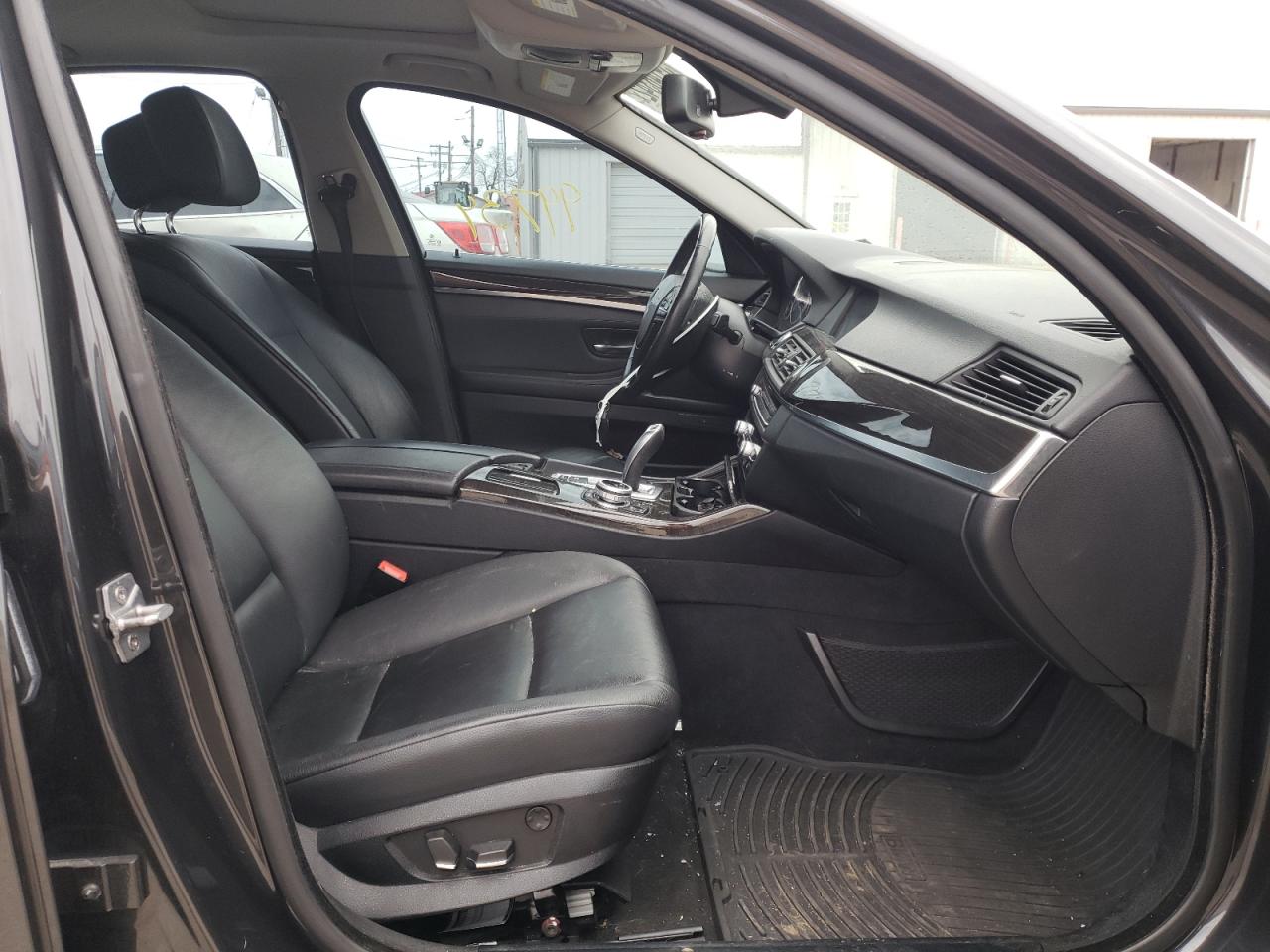 Photo 5 from auction – 2011 BMW 535 I with VIN WBAFR7C58BC607875