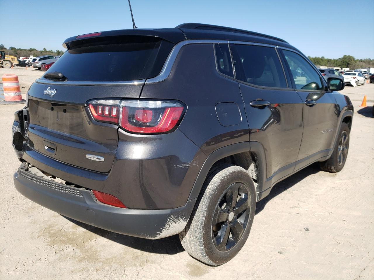 Photo 4 from auction – 2018 JEEP COMPASS LA with VIN 3C4NJDBB5JT256194
