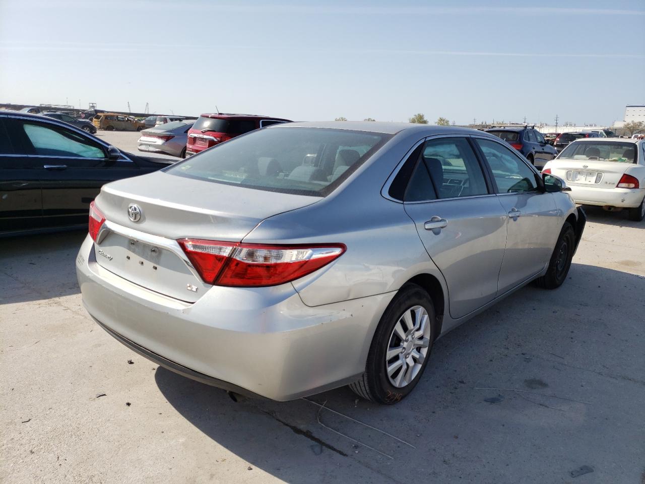 Zdjęcie 4 z aukcji – 2015 TOYOTA CAMRY z VIN 4T4BF1FK6FR479999