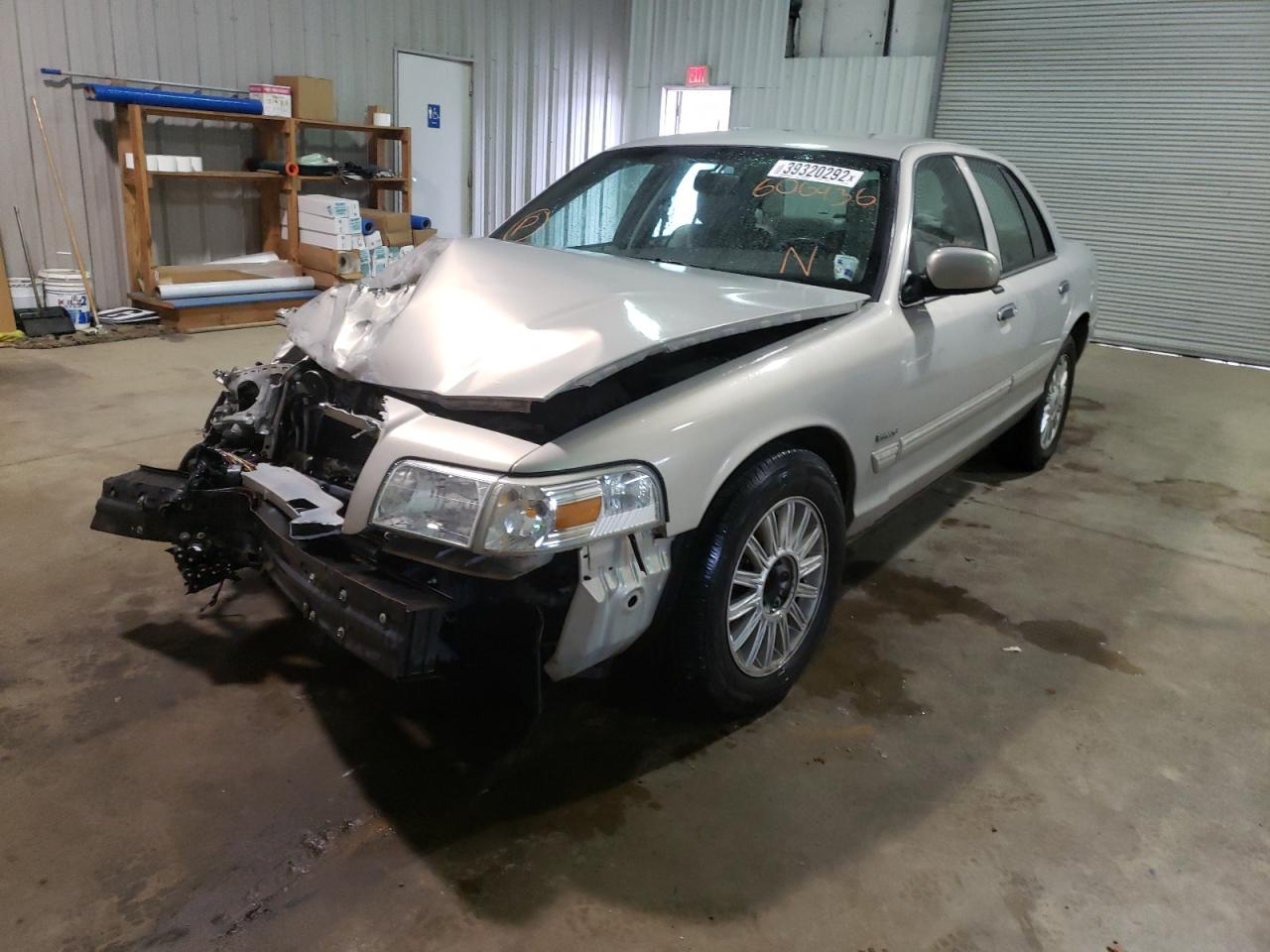 Photo 2 from auction – 2010 MERCURY GRAND MARQ with VIN 2MEBM7FV3AX606936