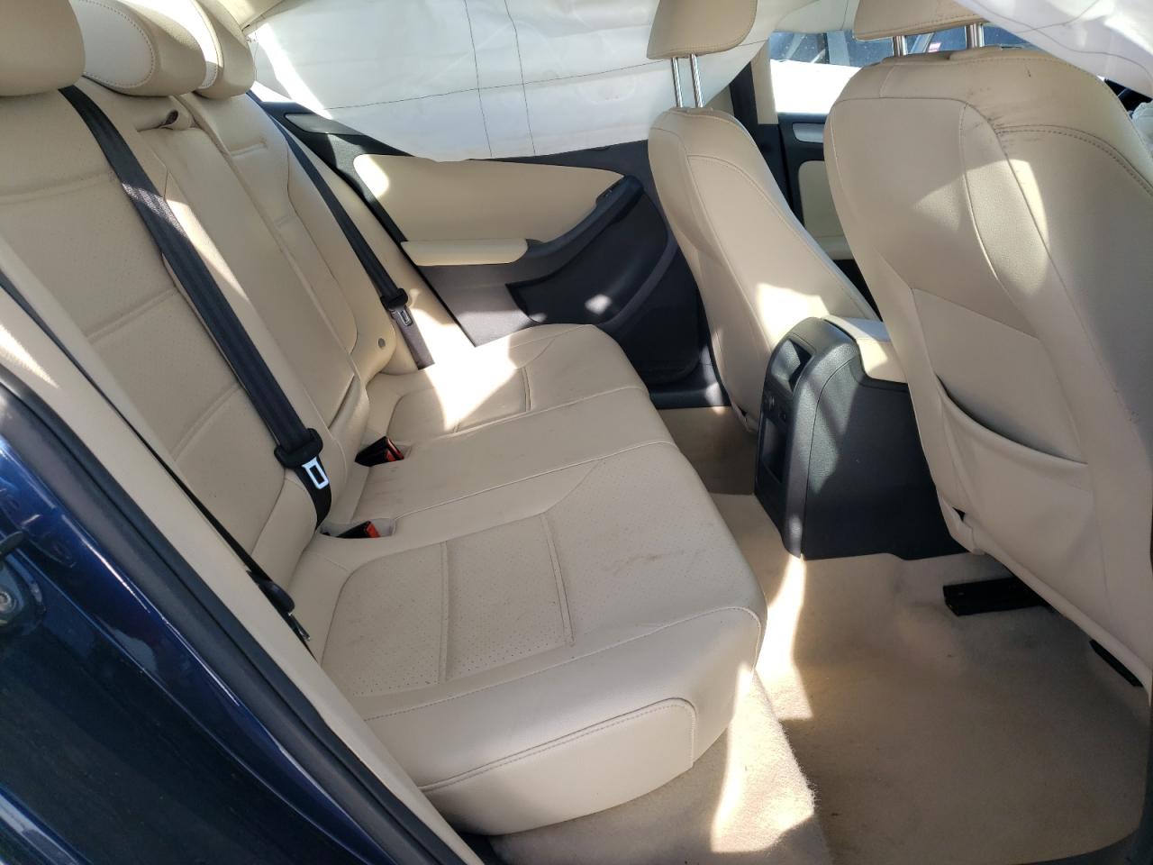 Photo 6 from auction – 2014 VOLKSWAGEN JETTA with VIN 3VWLL7AJXEM287871