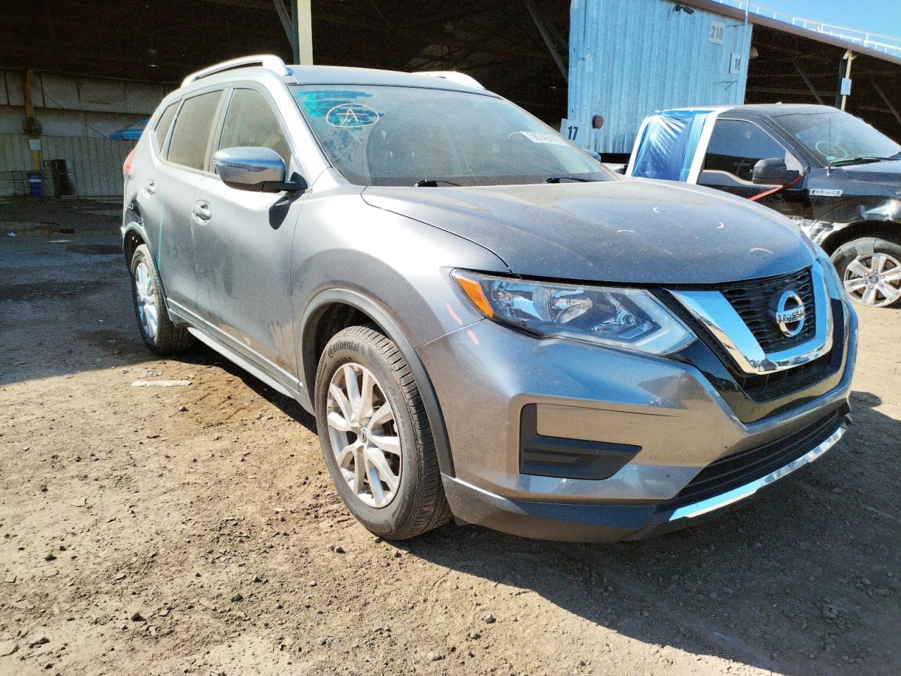 NISSAN ROGUE S 2017 مع رقم تعريف المركبة KNMAT2MT5HP522119 - صورة من المزاد